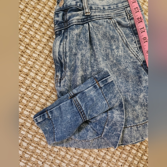 AE Jean Shorts - Picture 4 of 4
